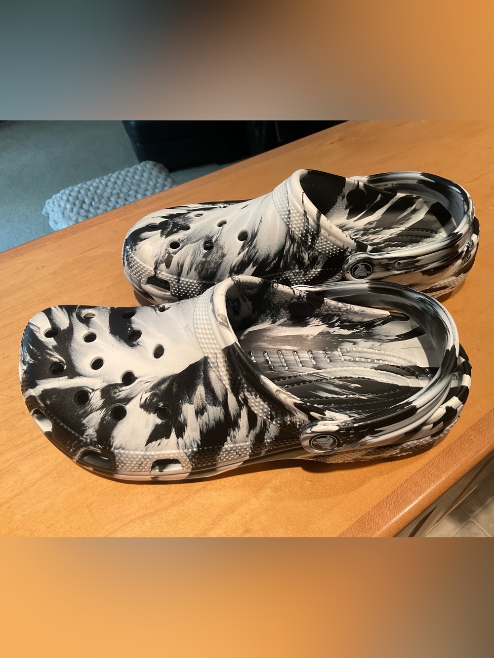 CROCS Men’s Classic Marbled Clog